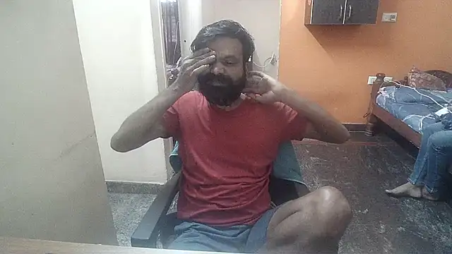 Snapshot of Indiaguy4u chatting on January 21, 3:48 am Indiaguy4u online show from January 21, 3:48 am