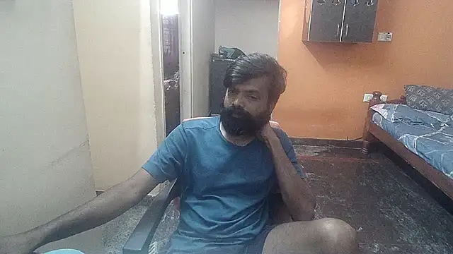 Snapshot of Indiaguy4u chatting on January 30, 6:56 am Indiaguy4u online show from January 30, 6:56 am