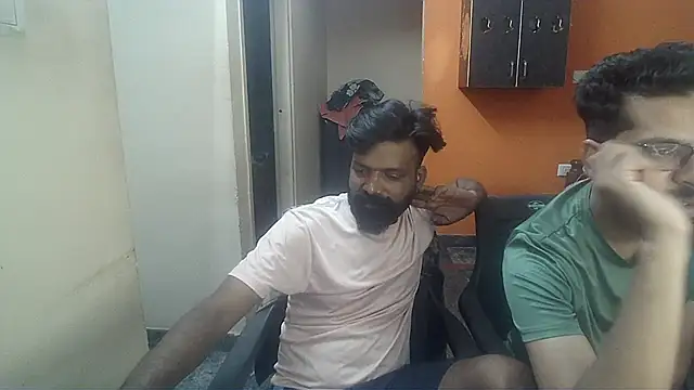 Snapshot of Indiaguy4u chatting on February 17, 5:10 pm Indiaguy4u online show from February 17, 5:10 pm