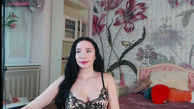 Snapshot of AliciaBow chatting on February 4, 4:08 pm AliciaBow online show from February 4, 4:08 pm
