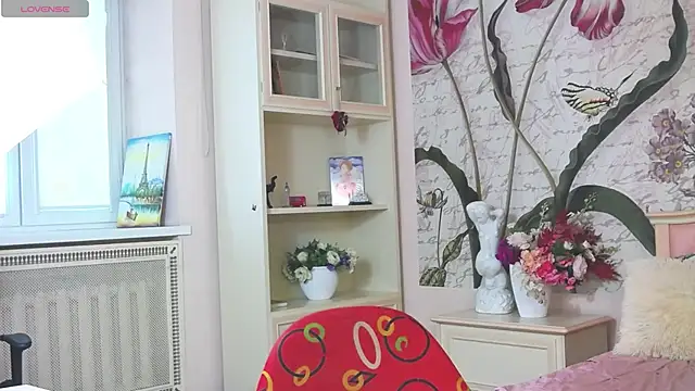 AliciaBow online show from March 9, 2:43 pm