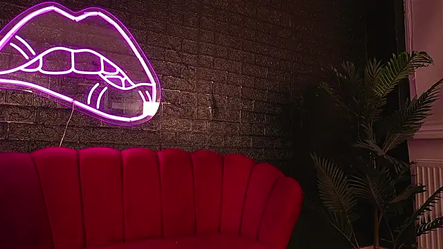 ScarlettQuate online show from March 18, 11:53 pm