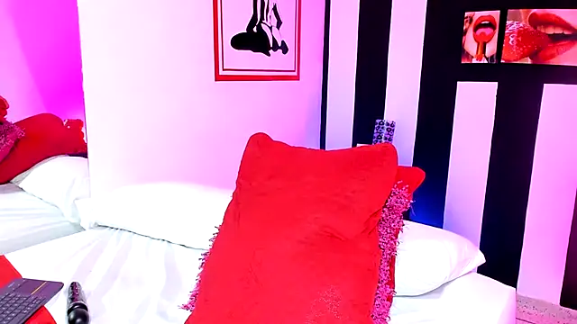 YeminaLeman online show from February 1, 11:27 pm