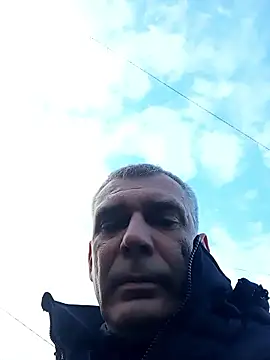 Snapshot of RUSbiNN chatting on October 27, 5:44 am RUSbiNN online show from October 27, 5:44 am