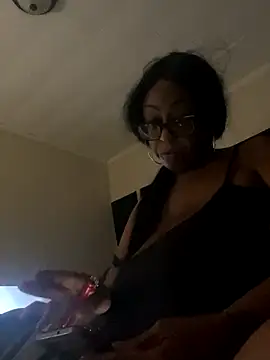 Snapshot of Goddesskarisma chatting on November 13, 2:21 am Goddesskarisma online show from November 13, 2:21 am