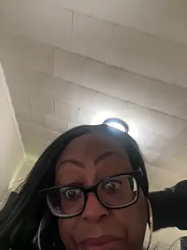 Goddesskarisma online show from December 17, 8:04 pm