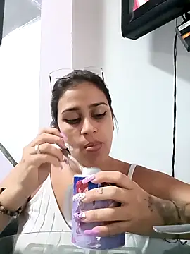 Latina sexy1 online show from February 6, 8:34 pm