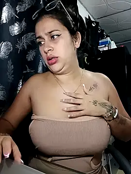 Latina sexy1 online show from February 19, 12:17 am