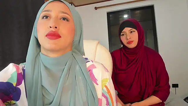 adila anich online show from November 5, 11:49 pm