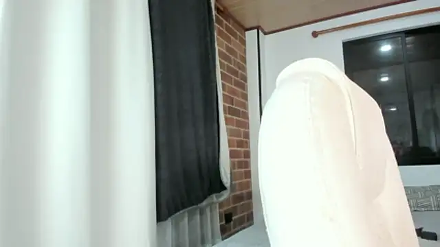 adila anich online show from November 27, 2:02 am