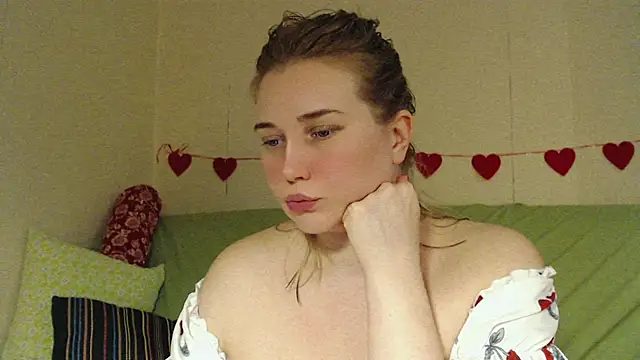 mmmPinUpGirl online show from February 28, 5:47 pm