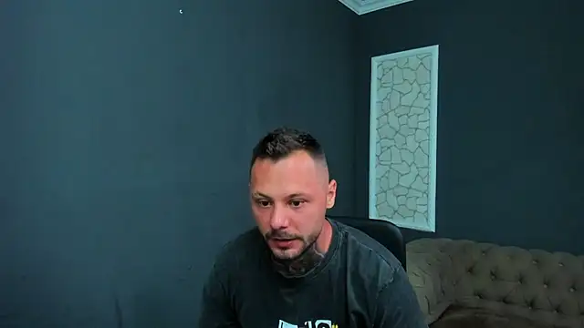 Snapshot of BrianHunts chatting on July 10, 3:22 am BrianHunts online show from July 10, 3:22 am