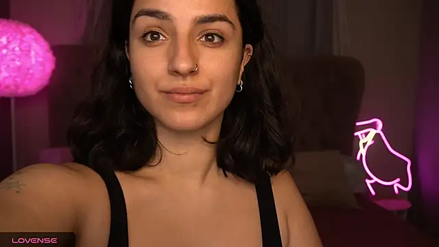 Snapshot of Daphne_Moss chatting on December 20, 8:55 pm Daphne Moss online show from December 20, 8:55 pm