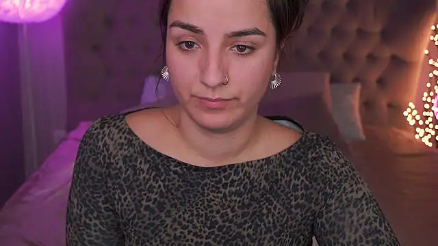 Snapshot of Daphne_Moss chatting on February 4, 8:59 pm Daphne Moss online show from February 4, 8:59 pm
