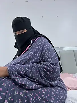 Snapshot of Submissive_Arab chatting on December 1, 6:52 pm Submissive Arab online show from December 1, 6:52 pm