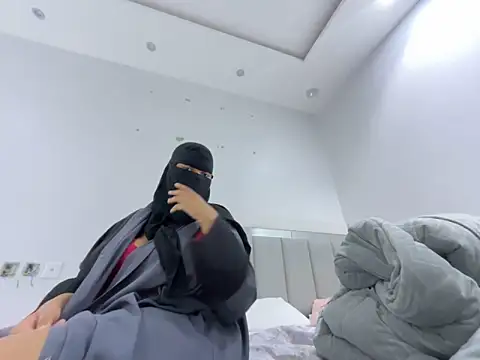 Snapshot of Submissive_Arab chatting on December 27, 7:57 pm Submissive Arab online show from December 27, 7:57 pm