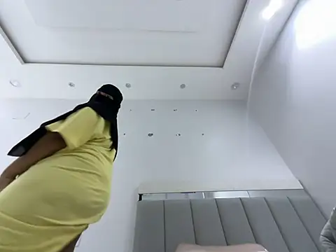 Snapshot of Submissive_Arab chatting on February 23, 7:17 pm Submissive Arab online show from February 23, 7:17 pm