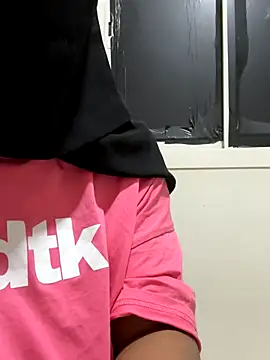 Snapshot of Submissive_Arab chatting on October 6, 5:21 pm Submissive Arab online show from October 6, 5:21 pm