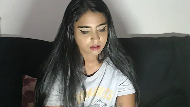 Snapshot of Delilah_Blazee chatting on February 1, 6:19 pm Delilah Blazee online show from February 1, 6:19 pm