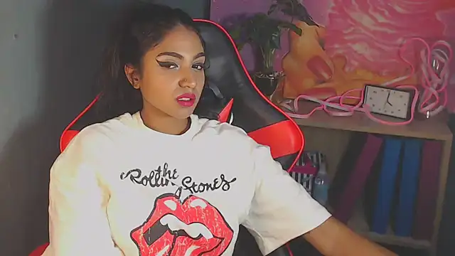 Snapshot of Delilah_Blazee chatting on March 17, 5:38 pm Delilah Blazee online show from March 17, 5:38 pm