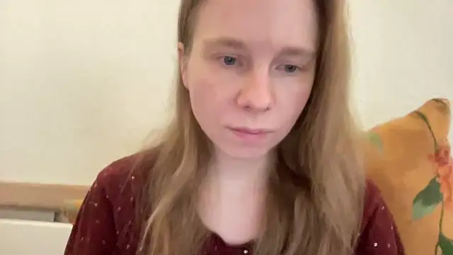 Snapshot of SweetLucy96 chatting on February 28, 9:58 am SweetLucy96 online show from February 28, 9:58 am