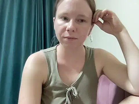 Snapshot of SweetLucy96 chatting on October 17, 5:15 pm SweetLucy96 online show from October 17, 5:15 pm