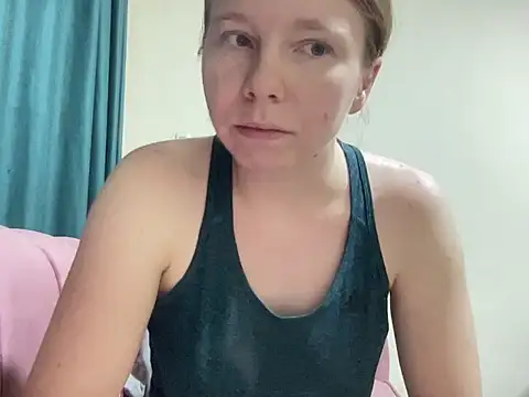 Snapshot of SweetLucy96 chatting on November 3, 12:39 pm SweetLucy96 online show from November 3, 12:39 pm