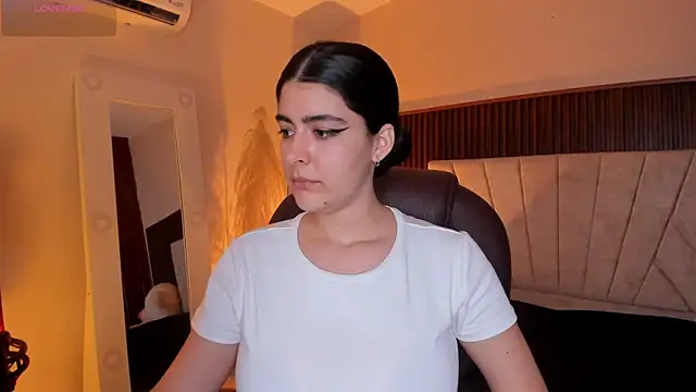  Niah  online show from March 26, 8:58 pm