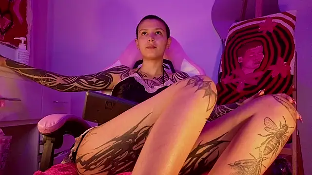 goddess vee  online show from March 18, 1:31 am