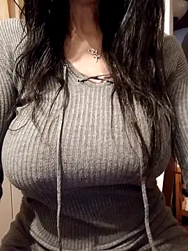 Snapshot of eva750 chatting on February 26, 5:07 pm eva750 online show from February 26, 5:07 pm