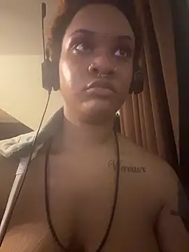 Snapshot of nickytheehawtie chatting on February 20, 4:53 am nickytheehawtie online show from February 20, 4:53 am