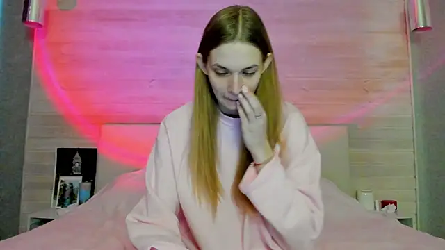 molly hunt  online show from February 25, 3:49 am