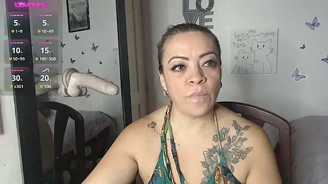 LIila28six online show from February 12, 10:46 am