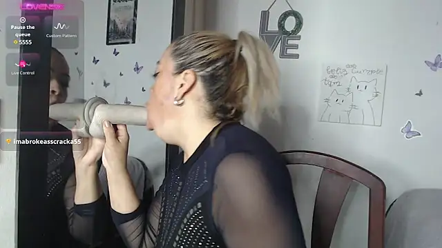 LIila28six online show from February 14, 10:59 am