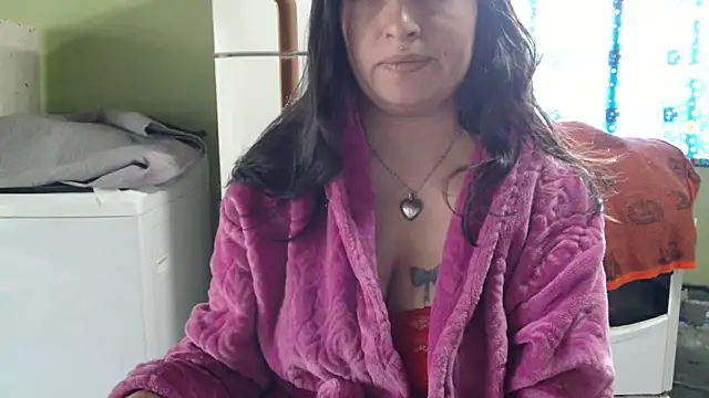 Snapshot of Ta_maravilhosaaa chatting on June 10, 4:17 pm Ta maravilhosaaa online show from June 10, 4:17 pm