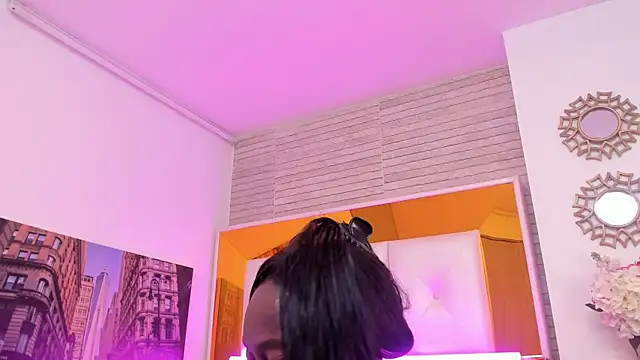 ShaniaBrownn online show from January 14, 7:52 pm