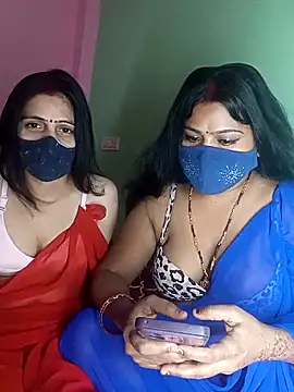 Snapshot of cutee__crazy chatting on October 15, 5:46 pm cutee crazy online show from October 15, 5:46 pm