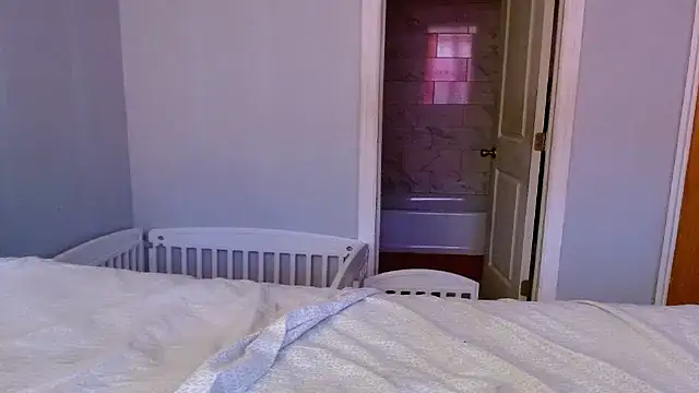 MSweetLindaParks online show from February 8, 5:05 pm