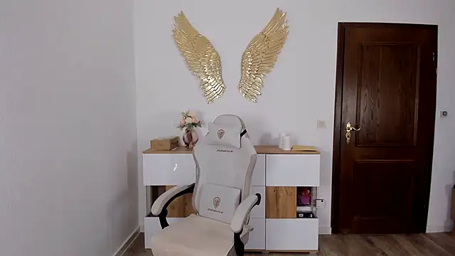 Sally Secret online show from February 8, 11:35 am