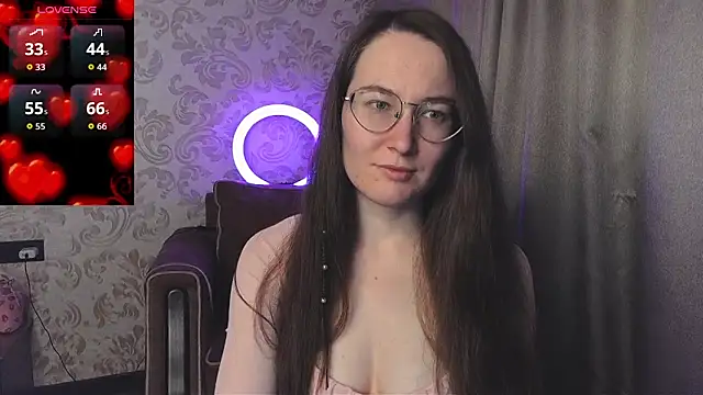 Snapshot of AgnesGraham chatting on February 17, 4:02 pm AgnesGraham online show from February 17, 4:02 pm