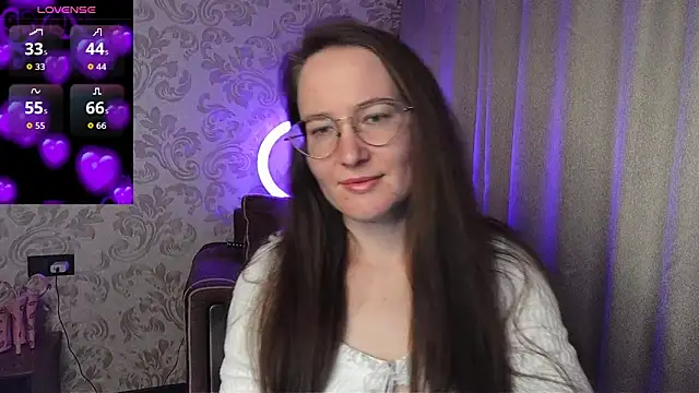 Snapshot of AgnesGraham chatting on February 26, 9:14 pm AgnesGraham online show from February 26, 9:14 pm