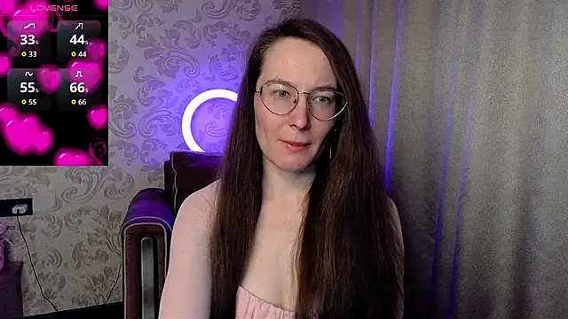 Snapshot of AgnesGraham chatting on March 2, 10:16 pm AgnesGraham online show from March 2, 10:16 pm