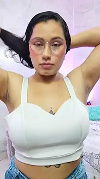 LauraRuiz1 online show from May 27, 1:02 am