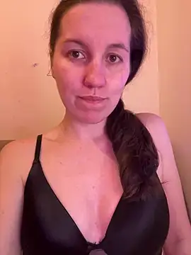 Snapshot of Nicole-Ray chatting on January 8, 8:29 pm Nicole-Ray online show from January 8, 8:29 pm