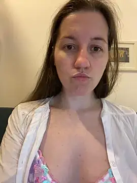 Snapshot of Nicole-Ray chatting on October 12, 10:14 am Nicole-Ray online show from October 12, 10:14 am