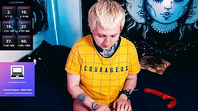 Snapshot of Marieblueeyes chatting on February 17, 10:49 pm Marieblueeyes online show from February 17, 10:49 pm