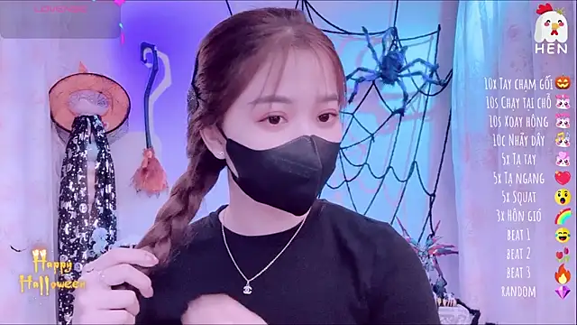 hen237 online show from October 29, 10:55 pm