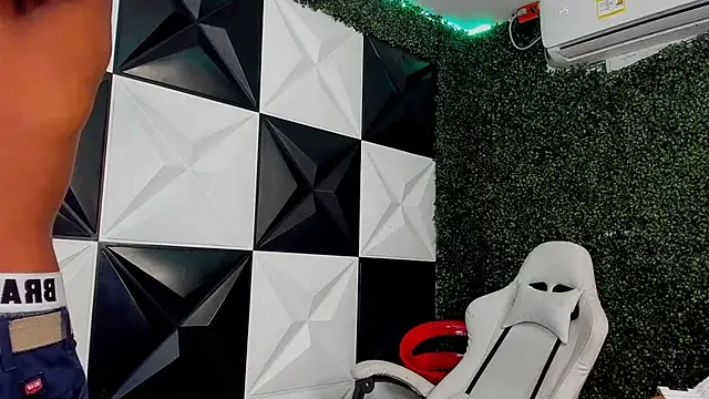 ManSant online show from February 15, 6:26 pm