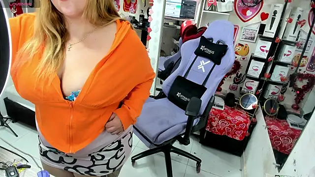 allsson queen online show from February 12, 4:44 am