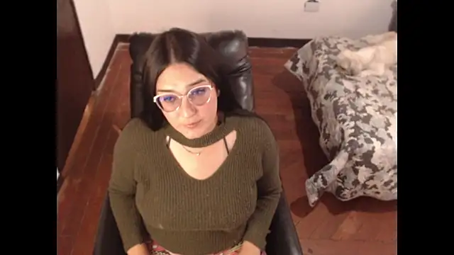 Snapshot of bella_vel chatting on January 25, 8:31 pm bella vel online show from January 25, 8:31 pm